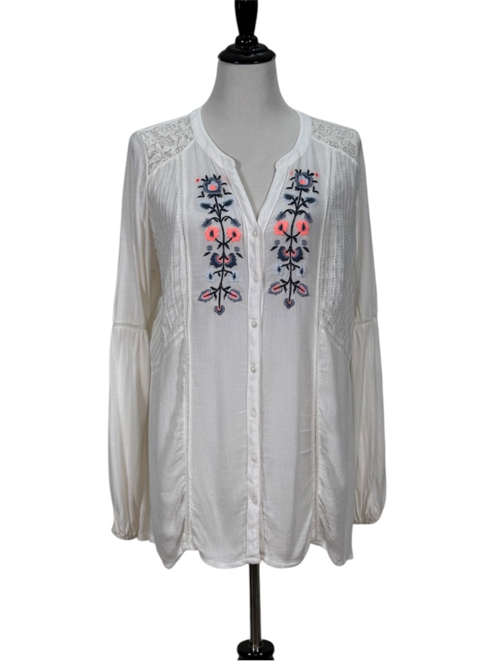 Vintage America Blues Embroidered Boho Peasant Blouse White Floral Lace Trim